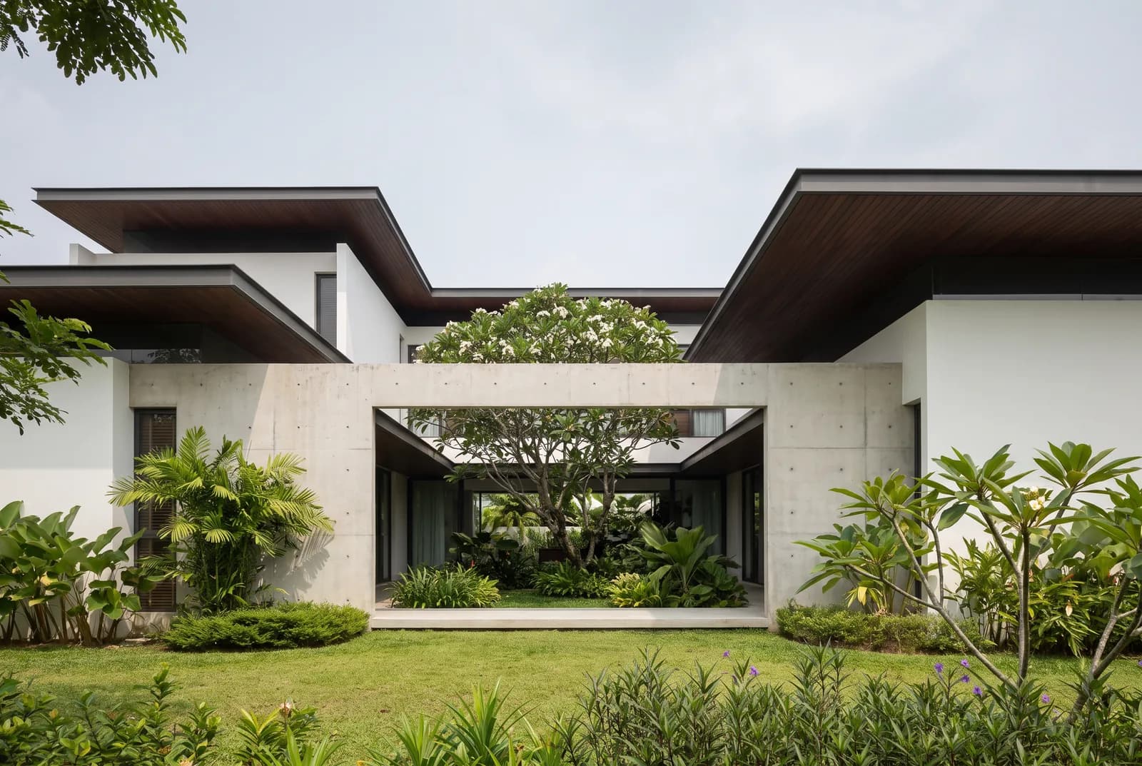 Kayu House in Bukit Jelutong, a house Beyond Constructions built on a 60 x 100 lot
